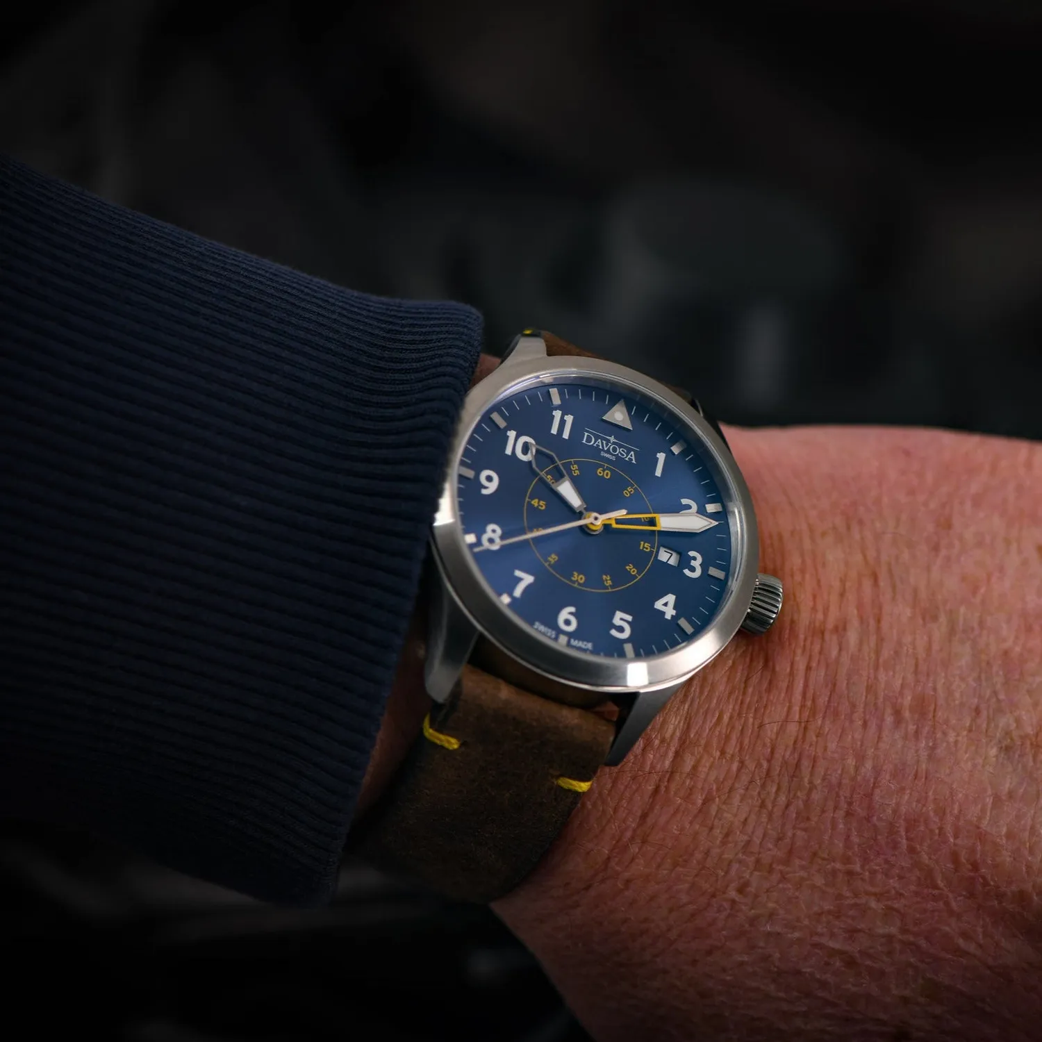 Davosa Neoteric Pilot montre automatique 42 mm chiffres arabes