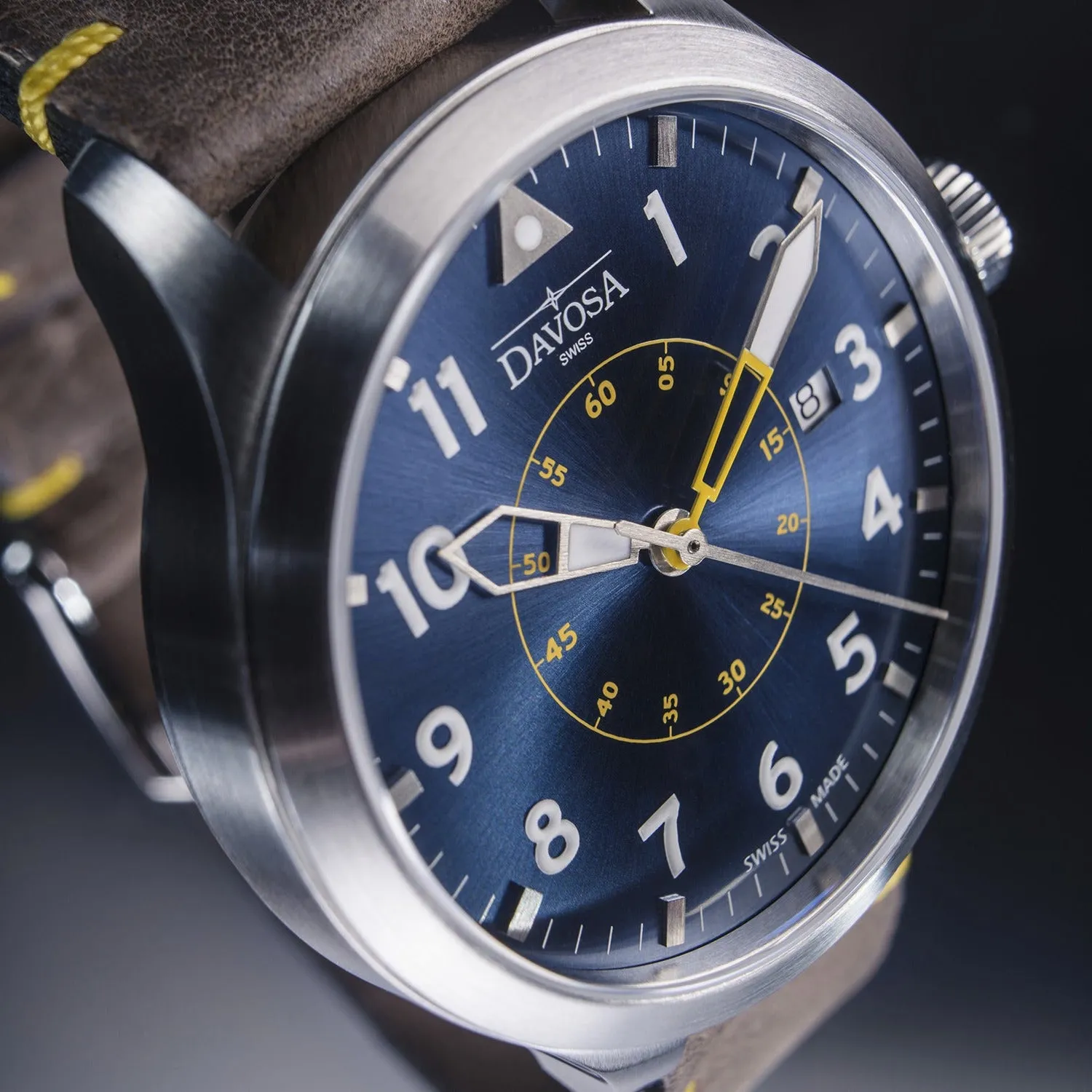 Davosa Neoteric Pilot montre automatique 42 mm chiffres arabes