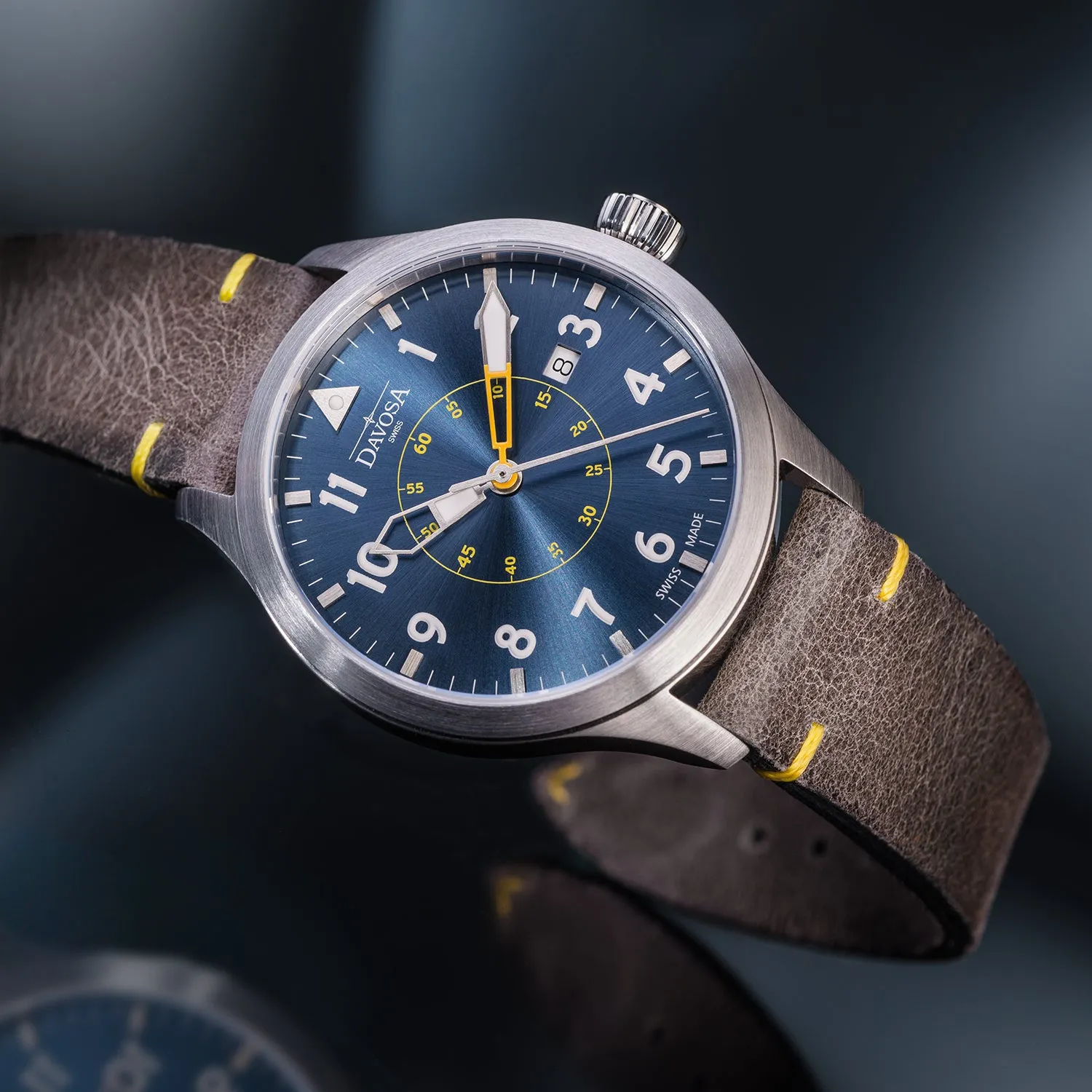 Davosa Neoteric Pilot montre automatique 42 mm chiffres arabes