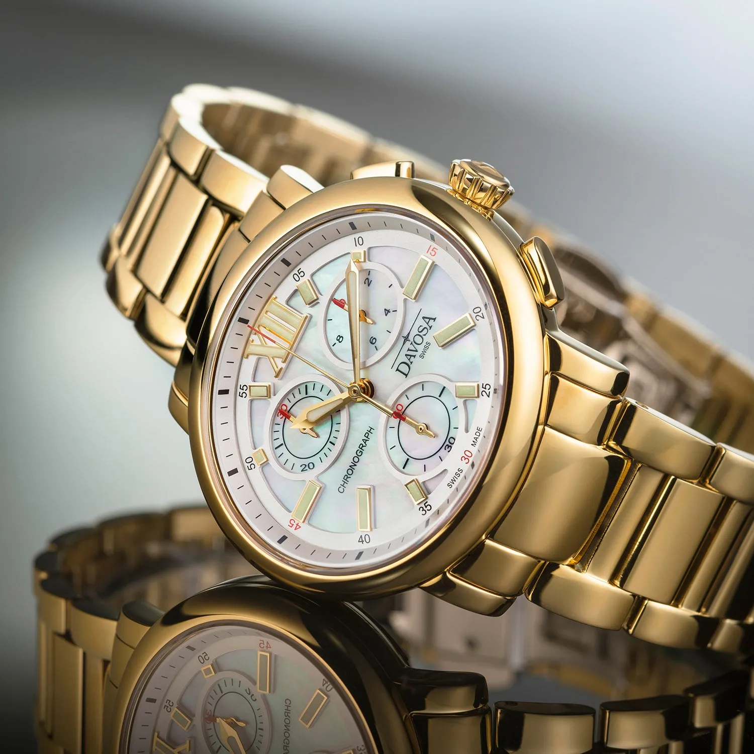 Davosa Oval Edition montre femme quartz nacre